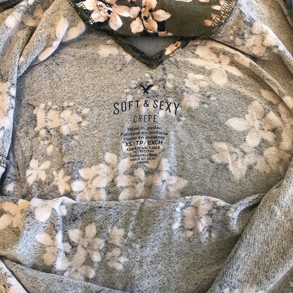 American Eagle Soft and Sexy Floral Tank Top - Picture 5 of 5